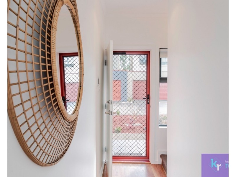 27/8 Fourth Avenue, Mawson Lakes SA 5095