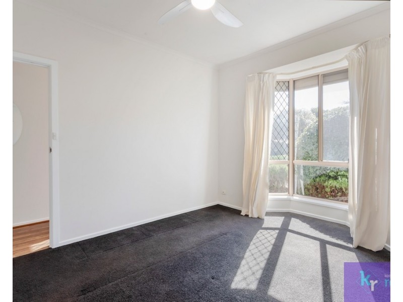 8 Kenmay Avenue, Mitchell Park SA 5043