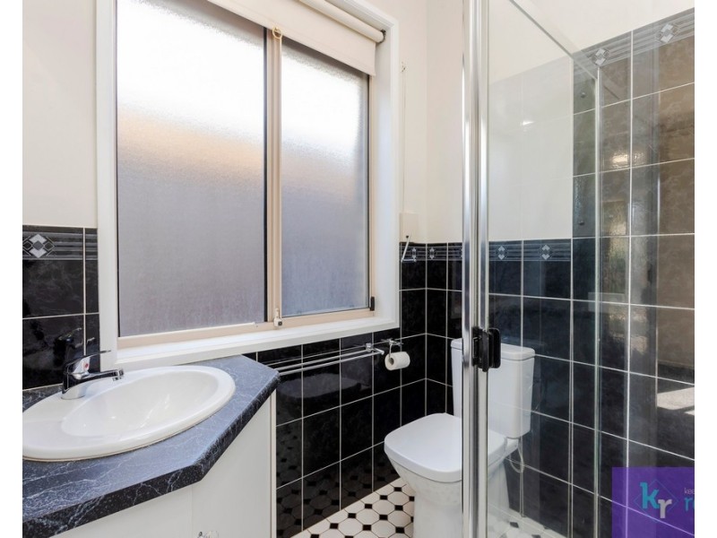 8 Kenmay Avenue, Mitchell Park SA 5043