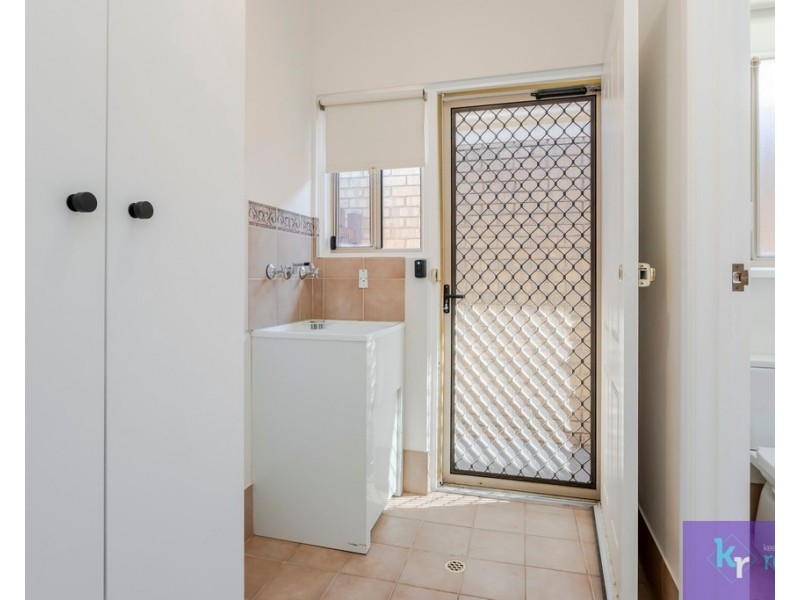 8 Kenmay Avenue, Mitchell Park SA 5043