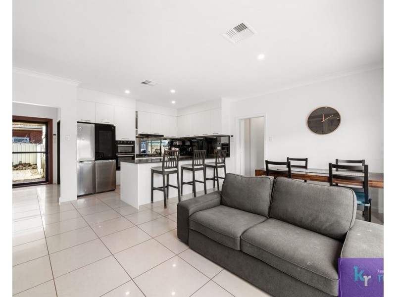 4/2 Hawkins Avenue, Flinders Park SA 5025