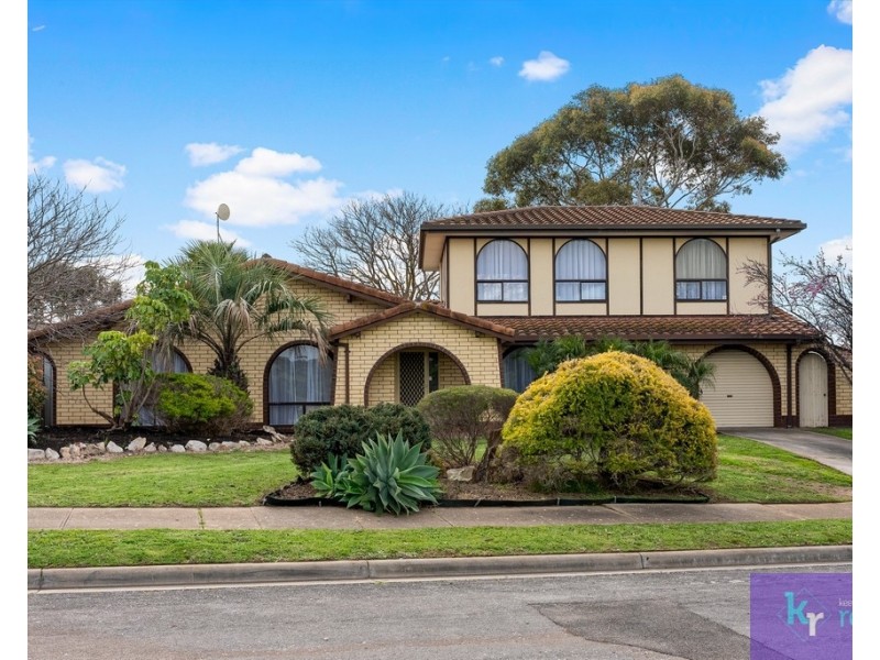 9 Featherstone Drive, Huntfield Heights SA 5163