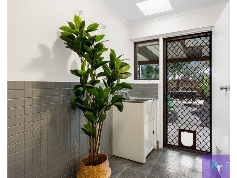9 Featherstone Drive, Huntfield Heights SA 5163