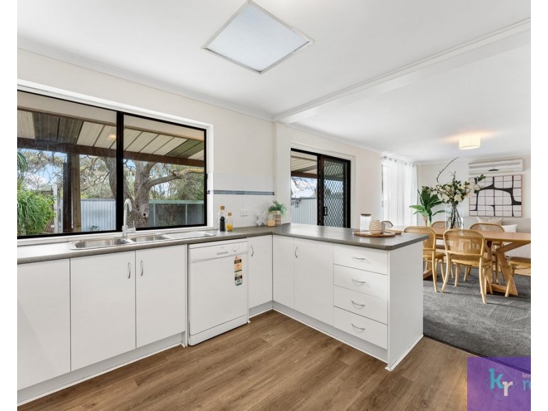 9 Featherstone Drive, Huntfield Heights SA 5163