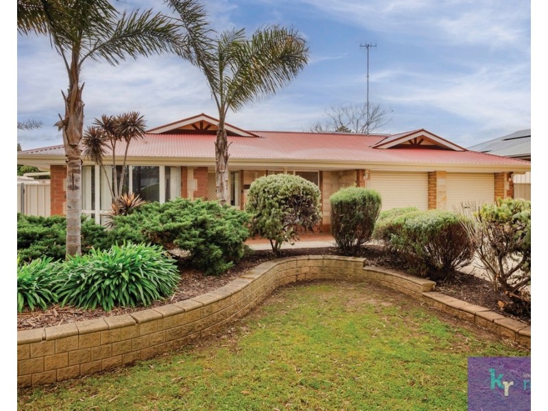 2 Coromandel Drive, Mccracken SA 5211