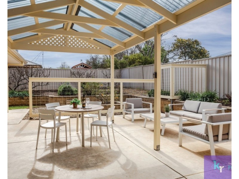 2 Coromandel Drive, Mccracken SA 5211