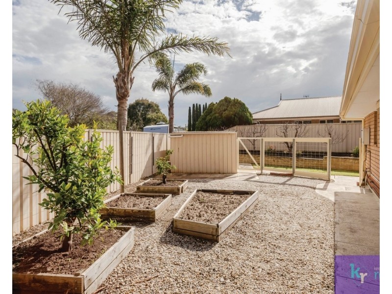 2 Coromandel Drive, Mccracken SA 5211