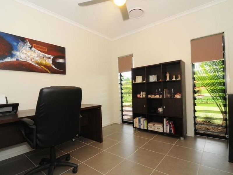 /33 Iridescent Drive, Trinity Park QLD 4879