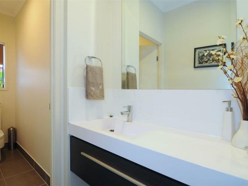 /33 Iridescent Drive, Trinity Park QLD 4879