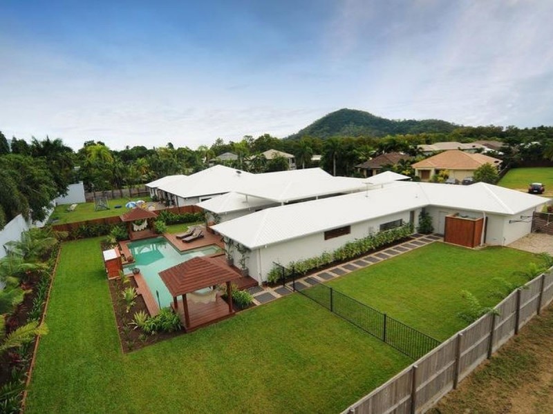 /33 Iridescent Drive, Trinity Park QLD 4879