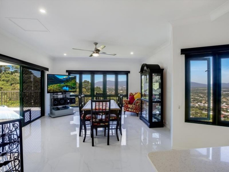 /3 Richmond Court, Mooroobool QLD 4870