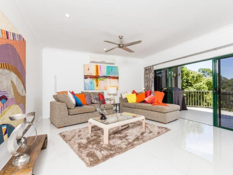 /3 Richmond Court, Mooroobool QLD 4870