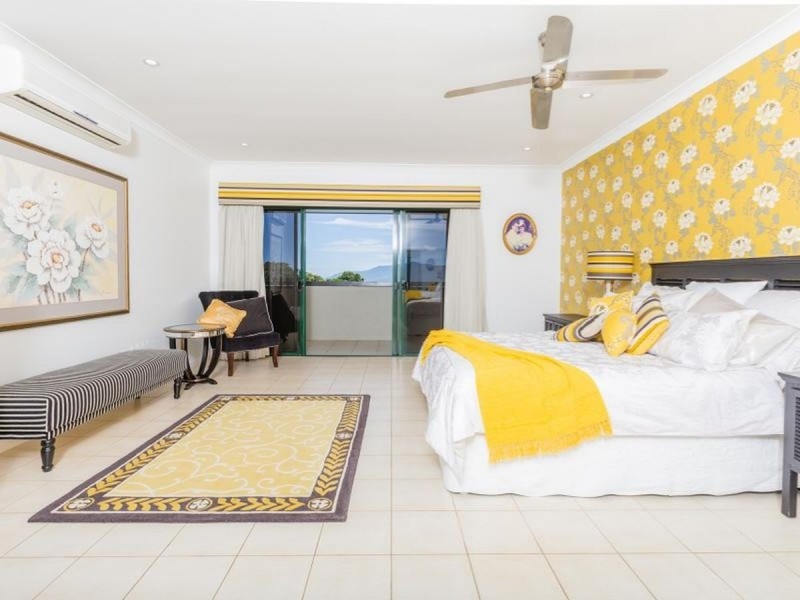 /3 Richmond Court, Mooroobool QLD 4870