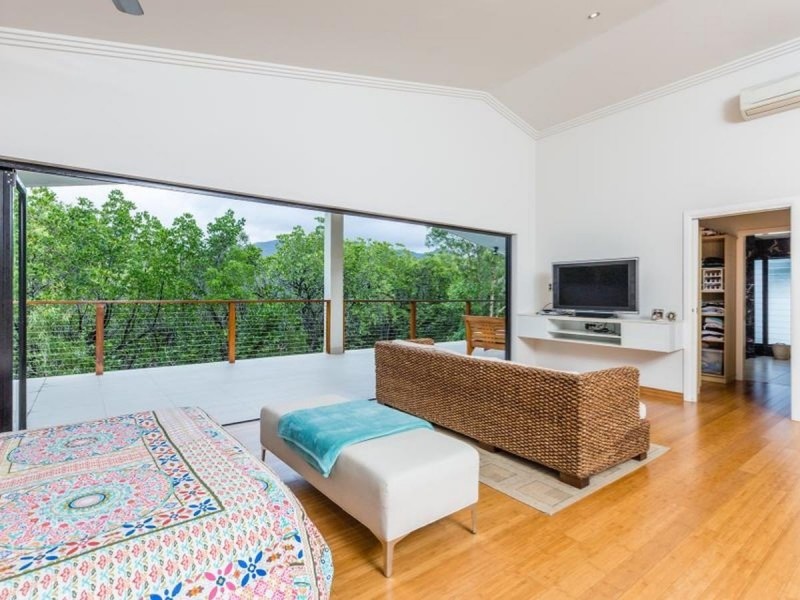 /7 Icefire Quay, Trinity Park QLD 4879