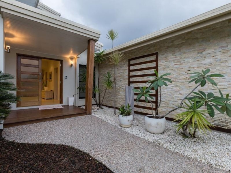 /7 Icefire Quay, Trinity Park QLD 4879
