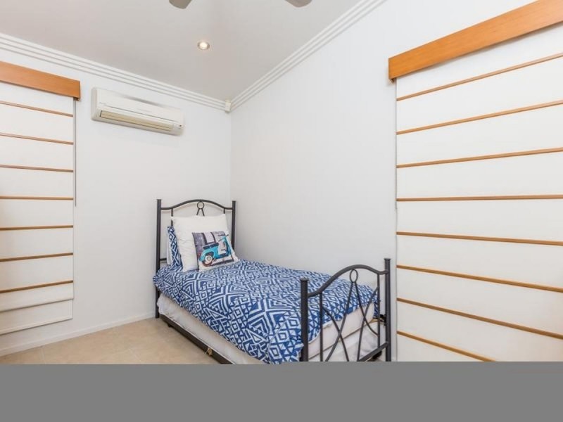 /7 Icefire Quay, Trinity Park QLD 4879