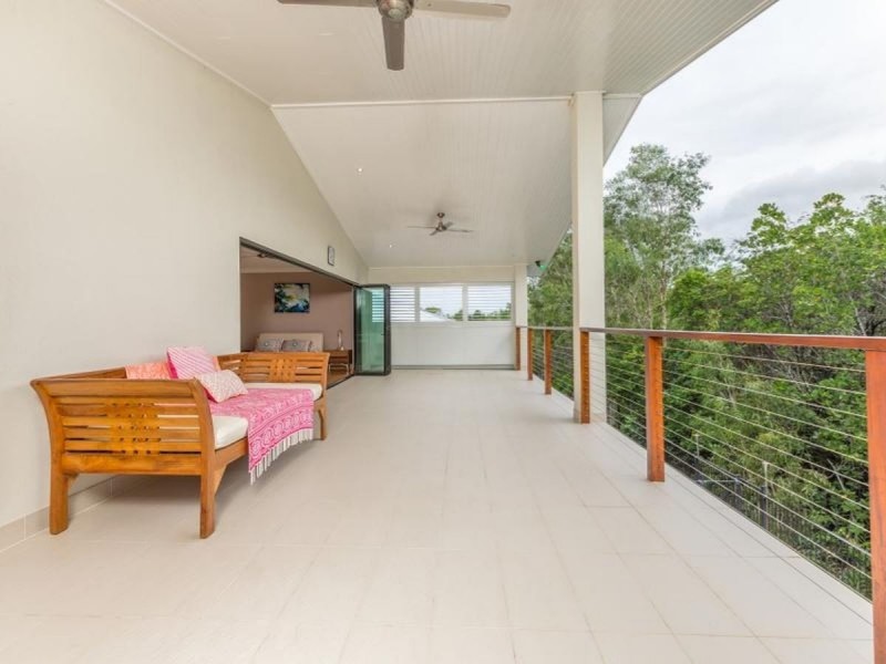 /7 Icefire Quay, Trinity Park QLD 4879