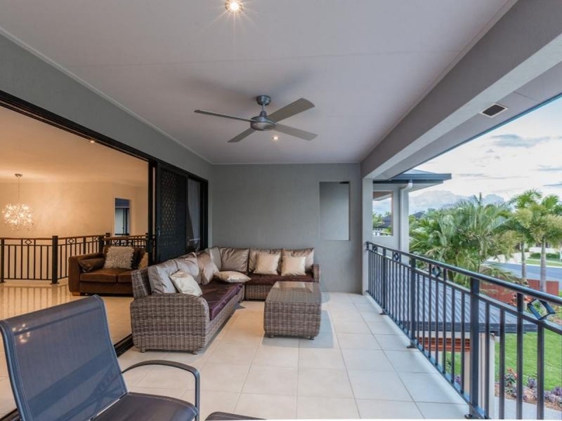 /54 Harbour Drive, Trinity Park QLD 4879