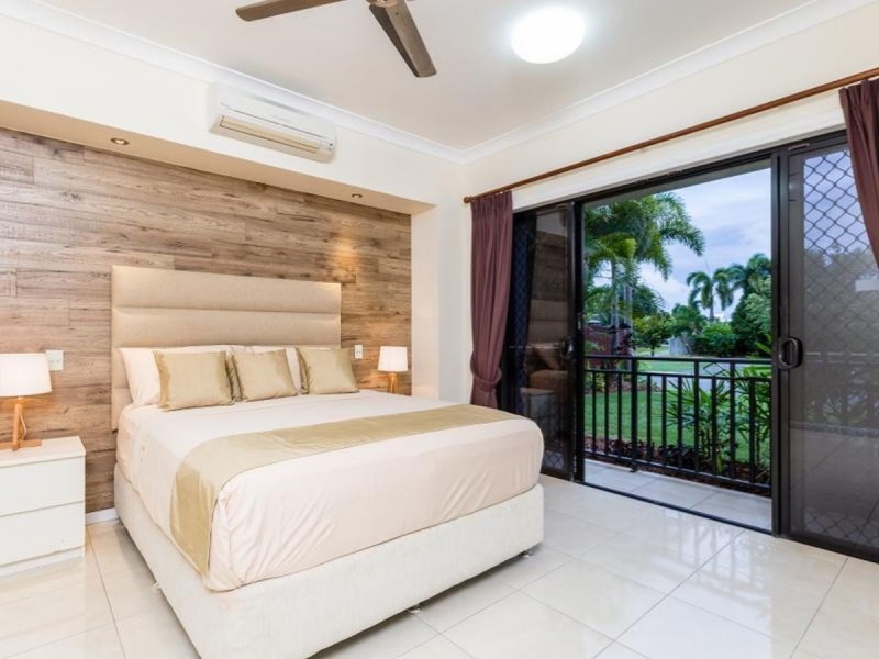 /54 Harbour Drive, Trinity Park QLD 4879