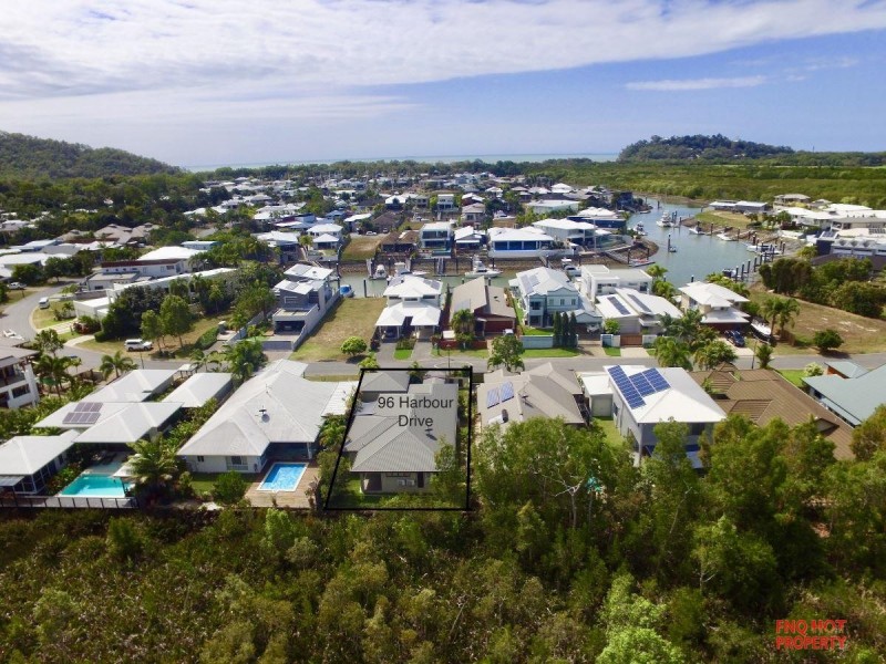 /96 Harbour Drive, Trinity Park QLD 4879