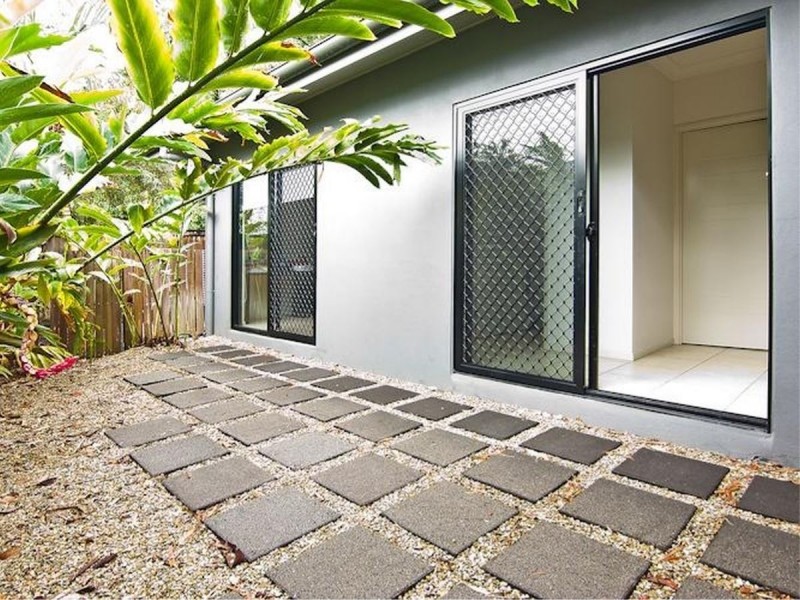 /8 Seclusion Drive, Palm Cove QLD 4879