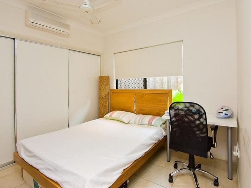 /8 Seclusion Drive, Palm Cove QLD 4879