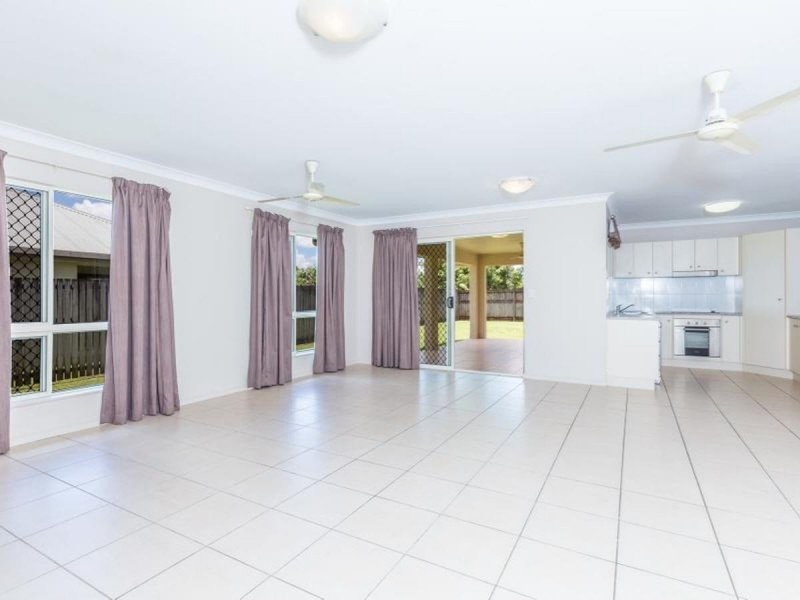 /7 Australis Close, Edmonton QLD 4869
