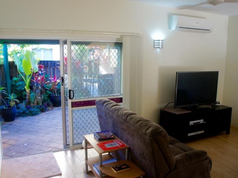 10/11-13 Pioneer Street, Manoora QLD 4870