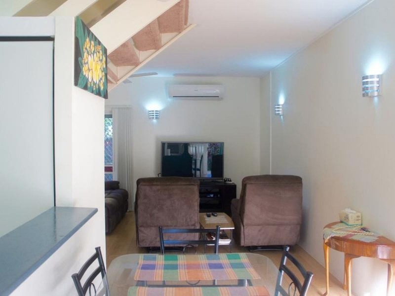 10/11-13 Pioneer Street, Manoora QLD 4870