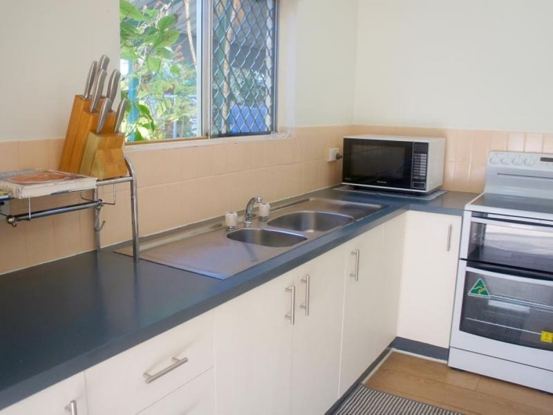 10/11-13 Pioneer Street, Manoora QLD 4870