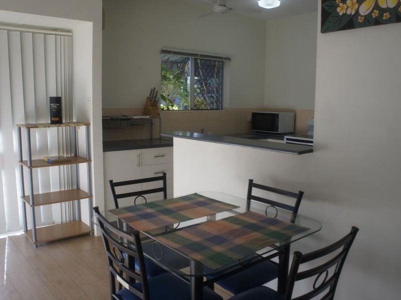 10/11-13 Pioneer Street, Manoora QLD 4870
