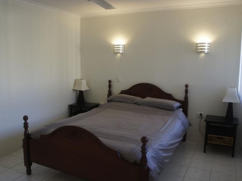 10/11-13 Pioneer Street, Manoora QLD 4870