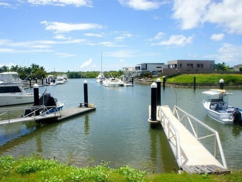 /35 Harbour Drive, Trinity Park QLD 4879