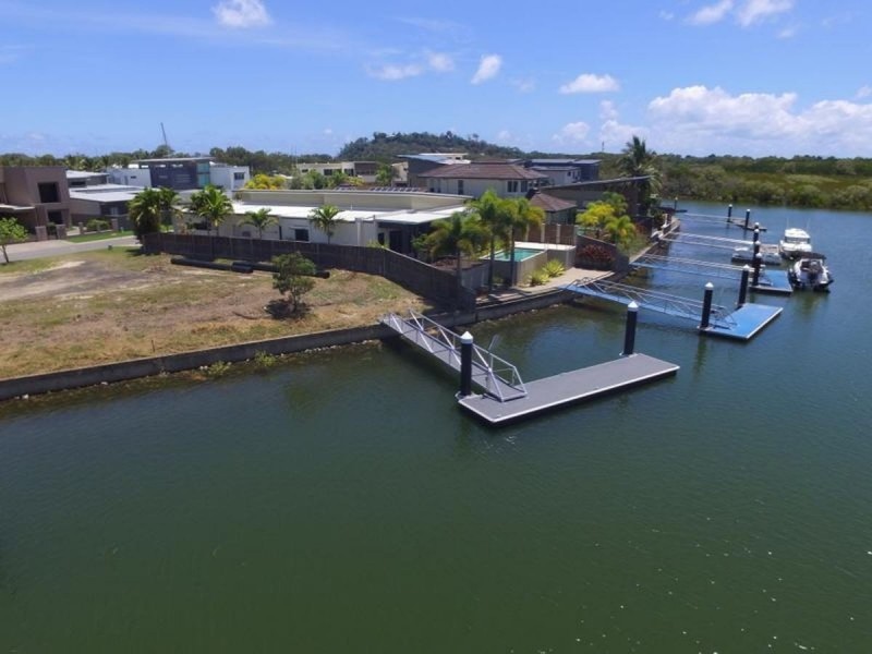 /13 Ragamuffin Quay, Trinity Park QLD 4879