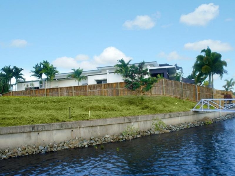 /13 Ragamuffin Quay, Trinity Park QLD 4879
