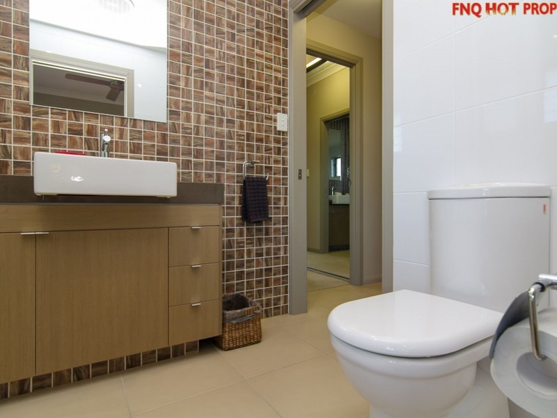 4/110 Harbour Drive, Trinity Park QLD 4879