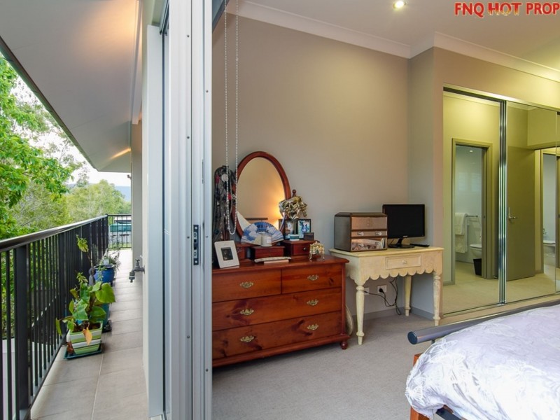 4/110 Harbour Drive, Trinity Park QLD 4879
