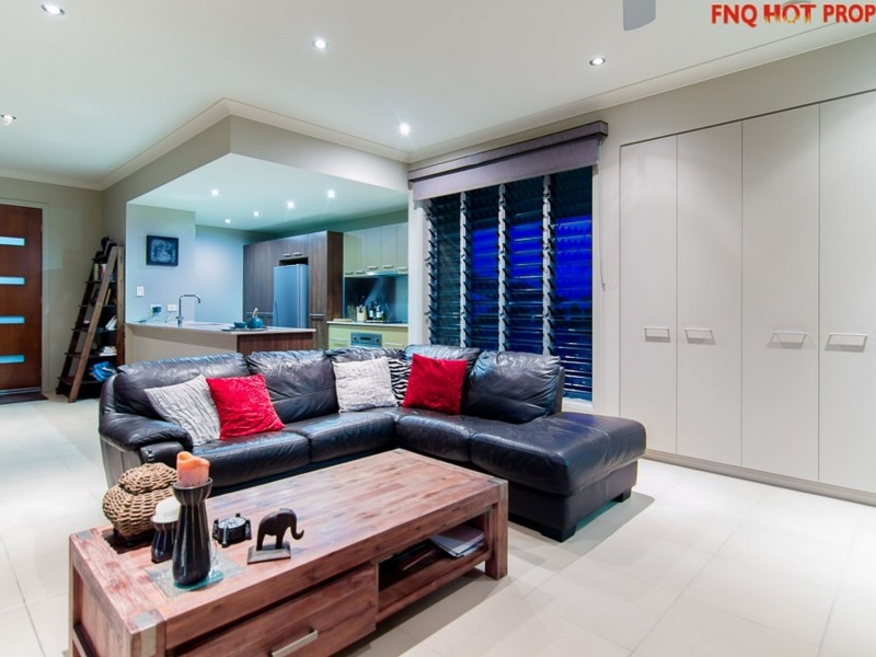 4/110 Harbour Drive, Trinity Park QLD 4879