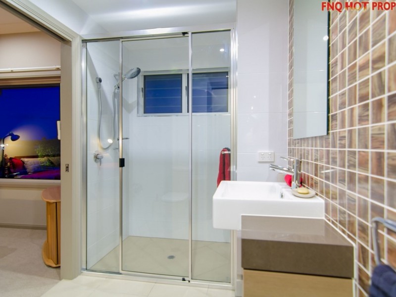 4/110 Harbour Drive, Trinity Park QLD 4879