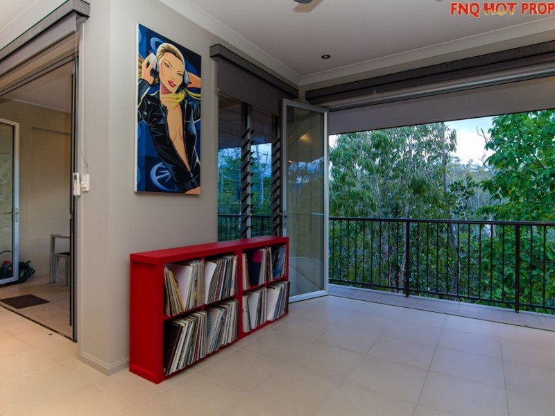 4/110 Harbour Drive, Trinity Park QLD 4879