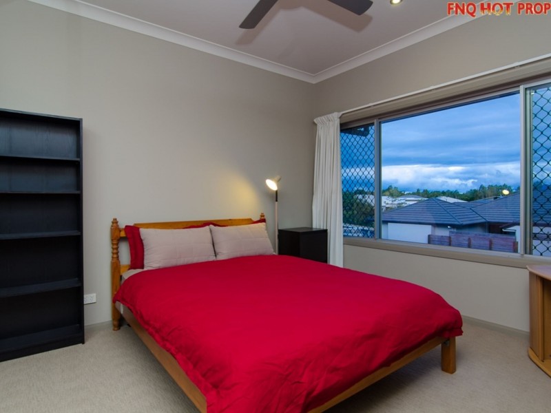 4/110 Harbour Drive, Trinity Park QLD 4879
