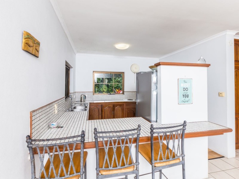 Unit 1-2-3/22-24 Collins Avenue, Edge Hill QLD 4870