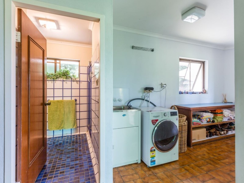 Unit 1-2-3/22-24 Collins Avenue, Edge Hill QLD 4870