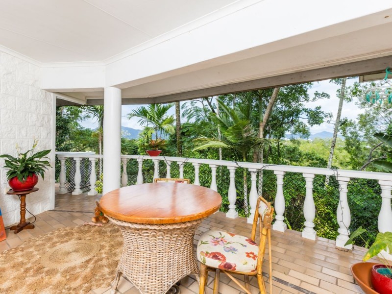 Unit 1-2-3/22-24 Collins Avenue, Edge Hill QLD 4870