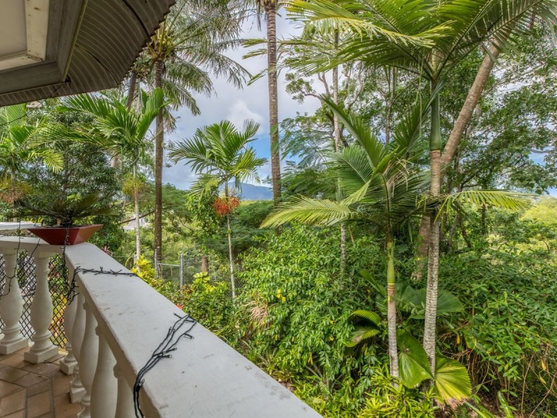 Unit 1-2-3/22-24 Collins Avenue, Edge Hill QLD 4870