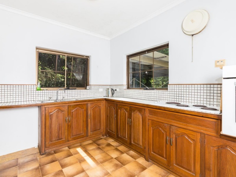 Unit 1-2-3/22-24 Collins Avenue, Edge Hill QLD 4870