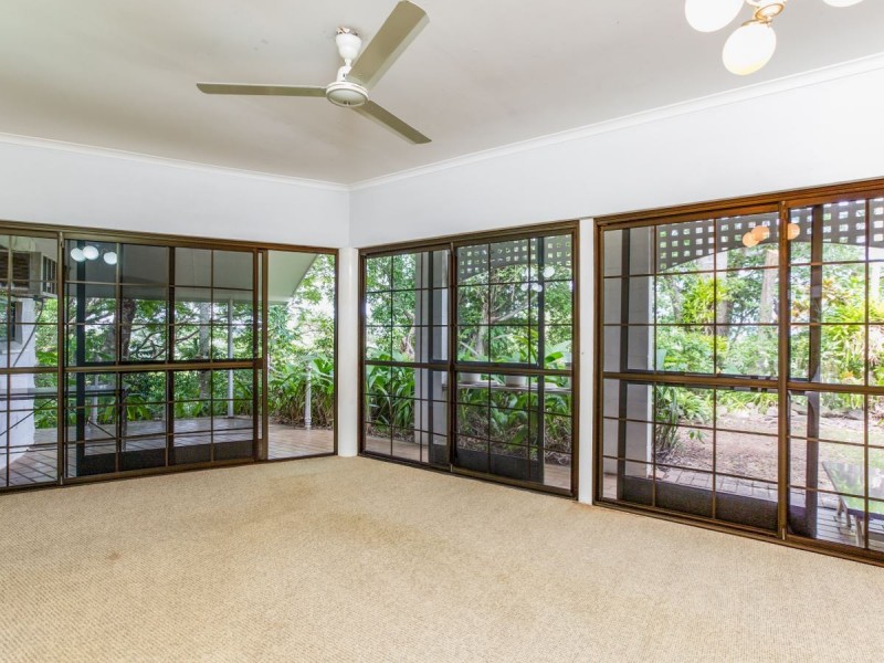 Unit 1-2-3/22-24 Collins Avenue, Edge Hill QLD 4870