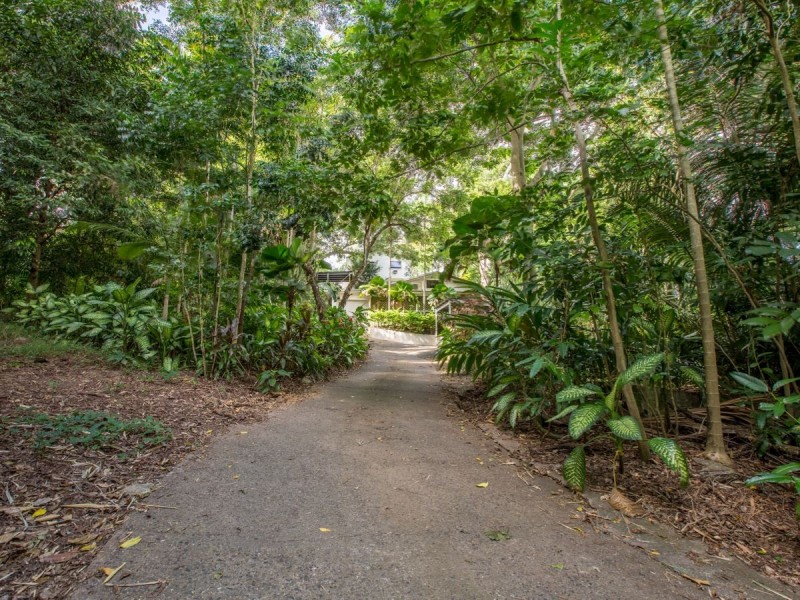 Unit 1-2-3/22-24 Collins Avenue, Edge Hill QLD 4870