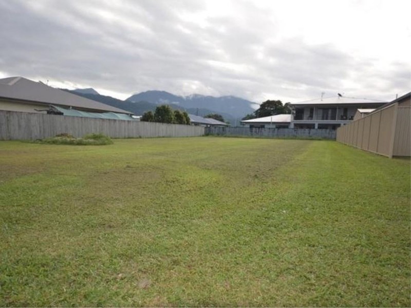/8 Riflebird Crescent, Mossman QLD 4873