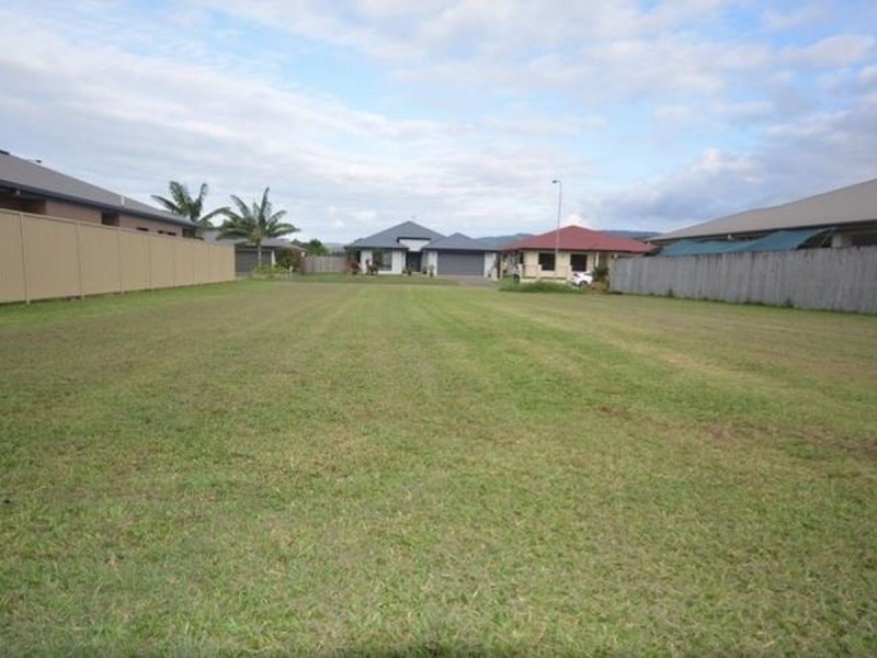 /8 Riflebird Crescent, Mossman QLD 4873